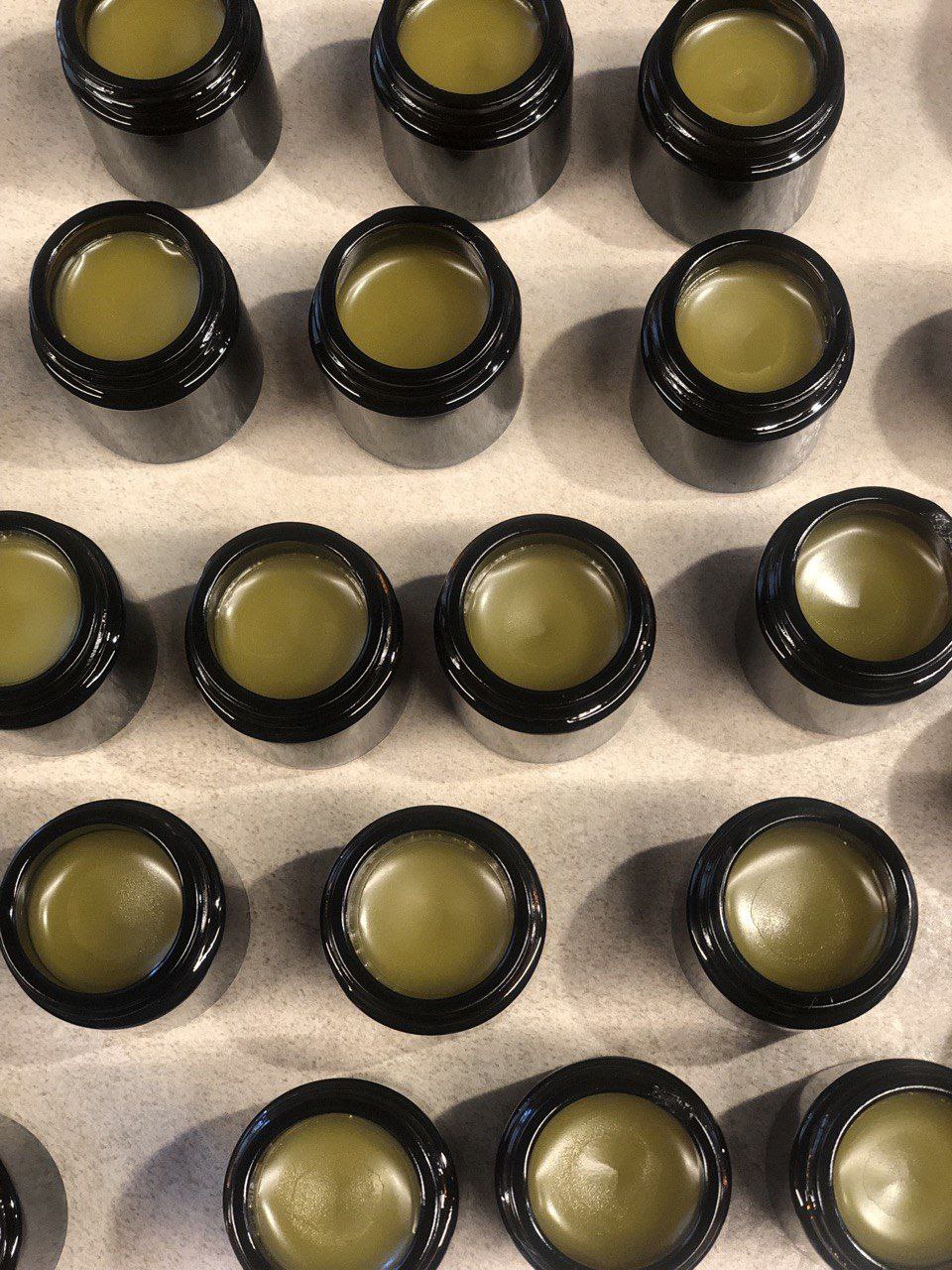 Tarros de aceites esenciales